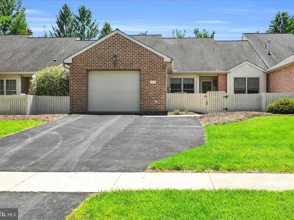 46 Leearden Rd, Hershey, PA 17033