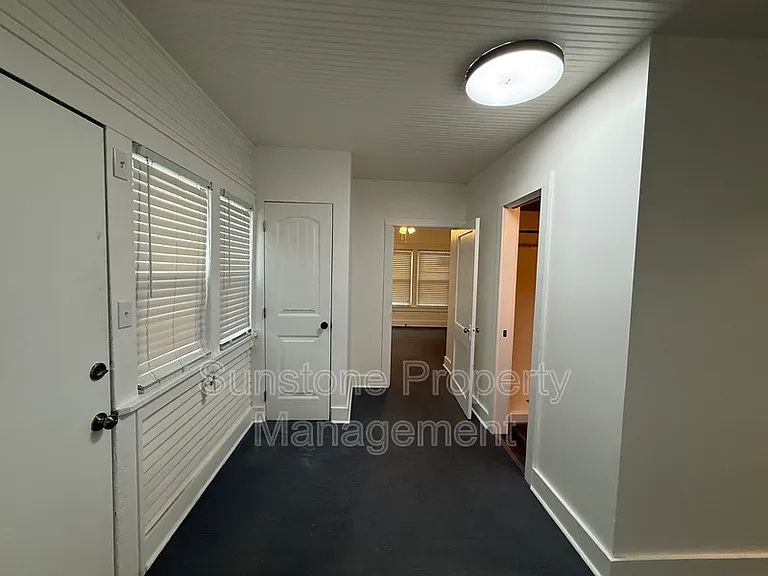 223 S Evanston Ave — Photo 9