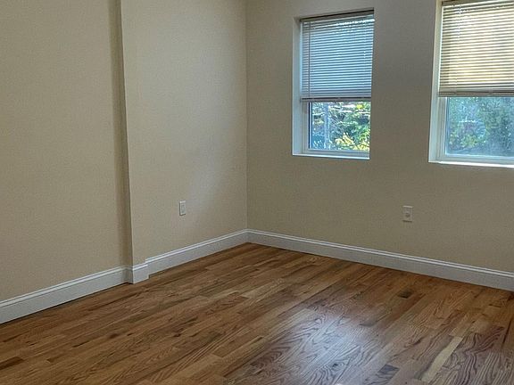 5th image of 68 Clinton St Floor 2