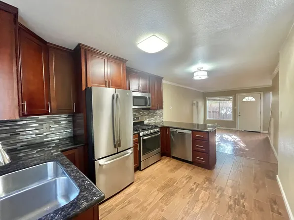 2217 9th St #1, Berkeley, CA 94710