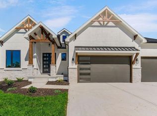 2713 SW 12th St, Lees Summit, MO 64081