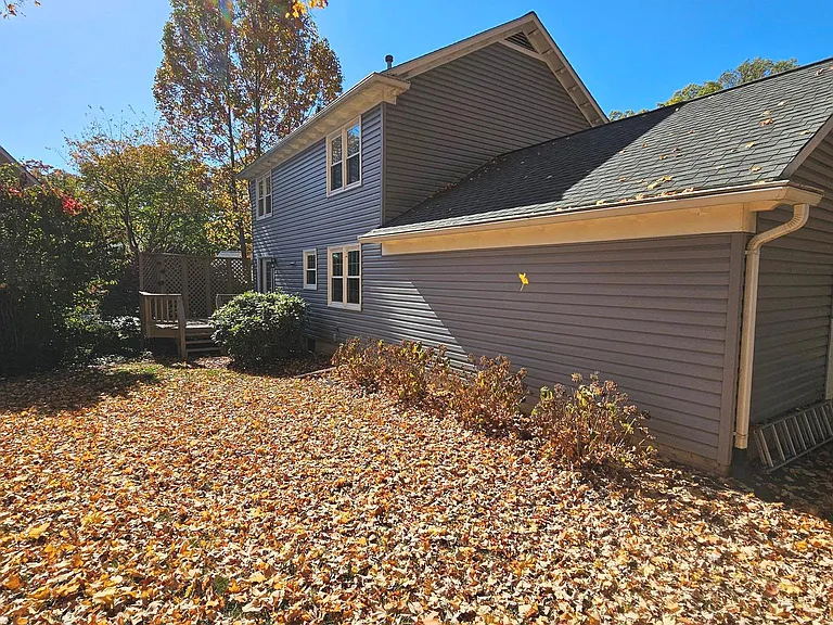 6413 Four Oaks Ln — Photo 44