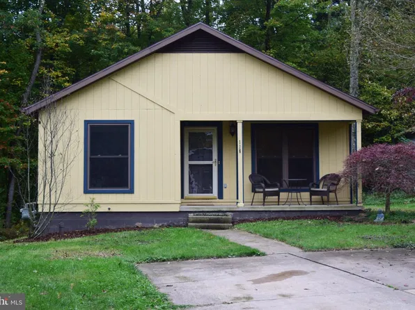 115 Driftwood Dr, State College, PA 16803