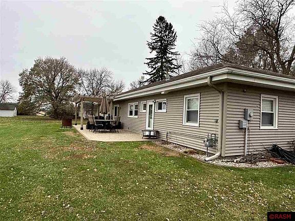 2nd image of 1113 County Road 104 St