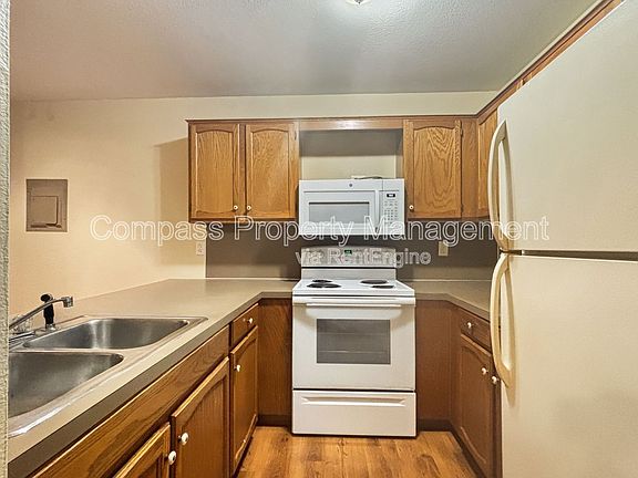 2nd image of 2616 Kragspough Ct