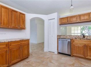 899 Garnet Cir, Weston, FL 33326