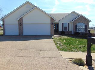 1602 Bermuda Dr, Festus, MO 63028