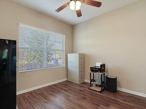 5th image of 253 Los Caminos St