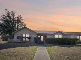 1728 Overbrook Dr, Arlington, TX 76014