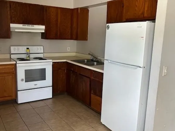 102 Gregory Dr APT 10, Green Forest, AR 72638