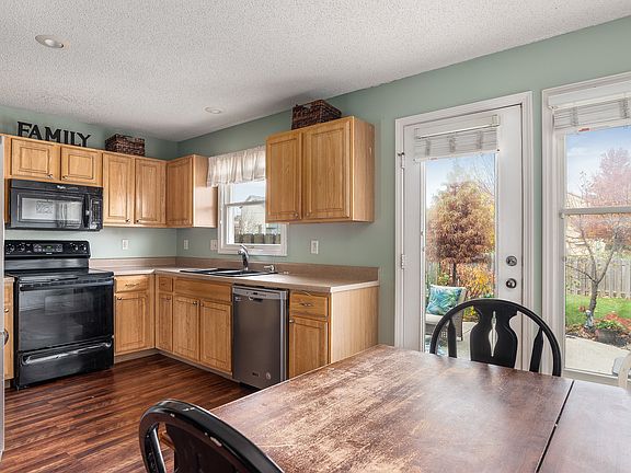 5th image of 13018 Everett Ct