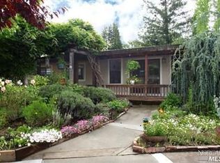 4 La Cuesta Ct, Saint Helena, CA 94574