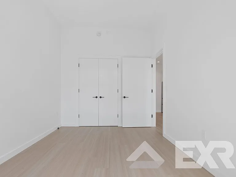 33 4th St #312 — Photo 3