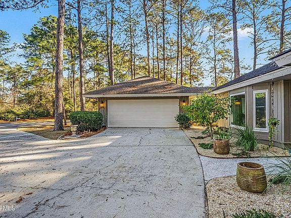 4th image of 212 White Oaks Circle