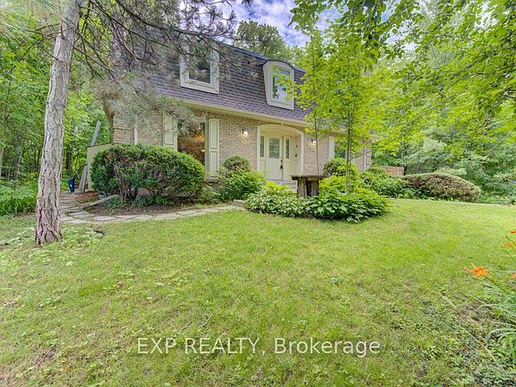 4th image of 318 W Shakespeare Pl