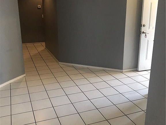 2nd image of 4910 Hunters Run Dr