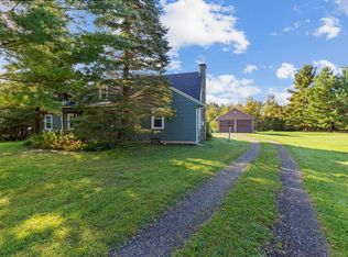 10015 Springborn Rd, Casco, MI 48064