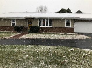 4361 Pfister Ln, Roscoe, IL 61073