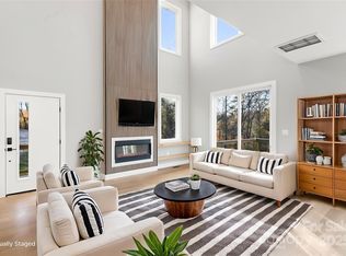 62 Upper Moffitt Rd, Asheville, NC 28805