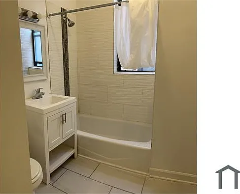 5910 S King Dr #2 — Photo 8