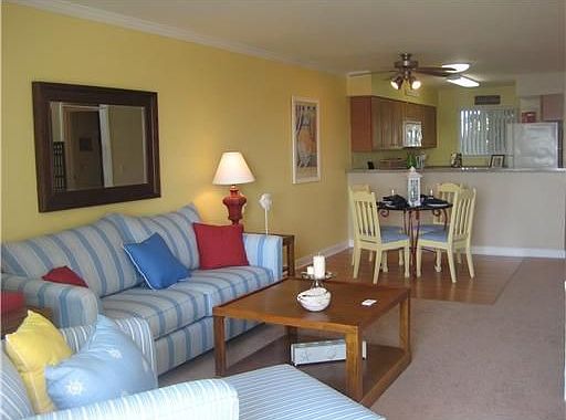 3rd image of 1650 Harbor Dr Unit 307