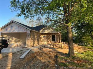 505 S 4th St, Calera, OK 74730