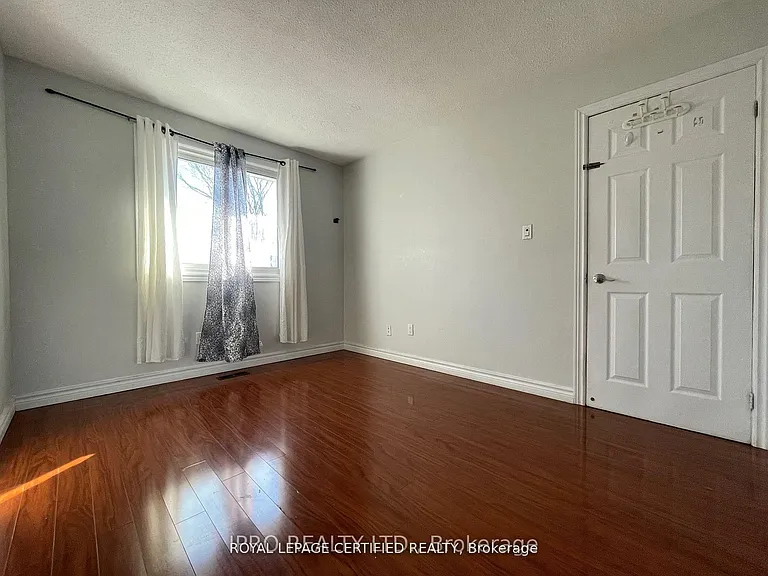 498 Daralea Hts #UPPER — Photo 14