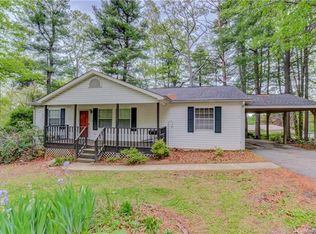 102 Cinnamon Way, Flat Rock, NC 28731