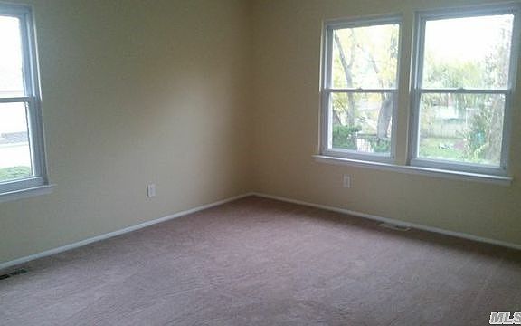 2nd image of 2913 Grand Ave #2913