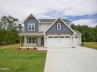 105 Archdale Dr, Carthage, NC 28327