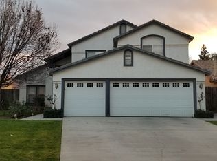 9725 Touchstone Dr, Bakersfield, CA 93311