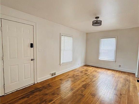 3rd image of 2601 Essex St