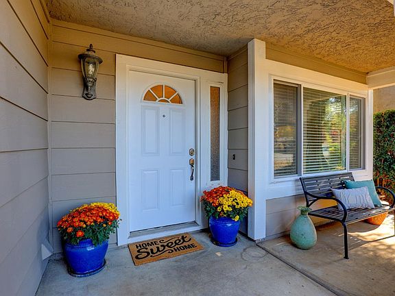 5th image of 9401 Emerald Vista Dr