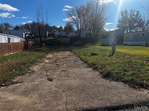3rd image of 6012 Cedar Glen Dr