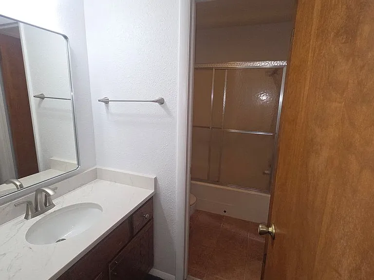 2588 E Sweetbriar Dr — Photo 14