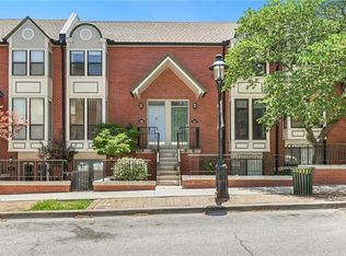 425 W 10th St, Kansas City, MO 64105