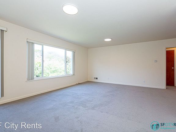3rd image of 850 Burnett Ave APT 11