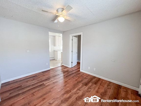 4th image of 3671 S Knox Ct APT 4