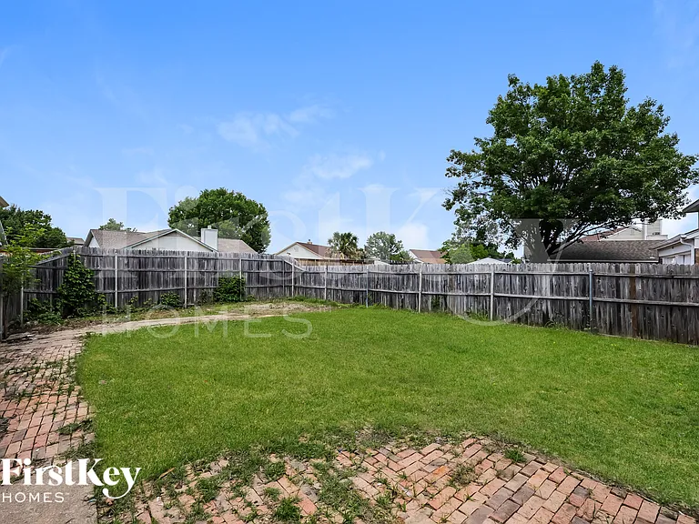 213 Ripplewood Dr — Photo 15