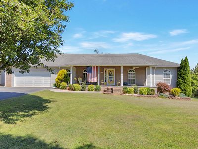 345 Esther Ct, Dandridge, TN, 37725