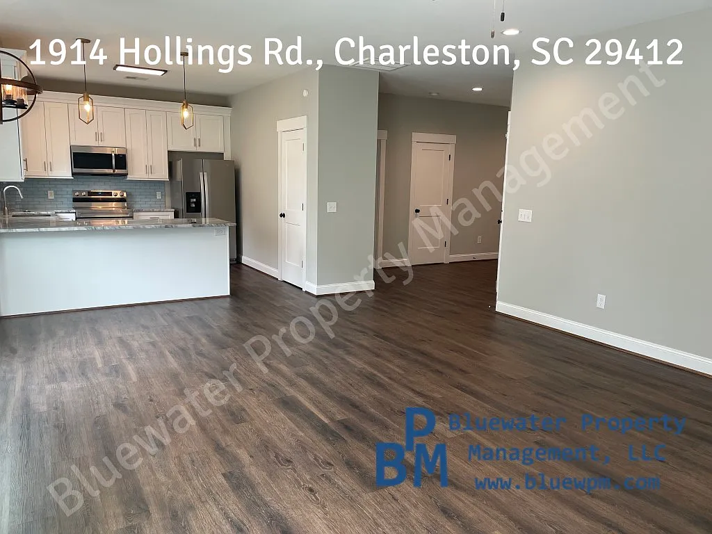 3 bed, 2.5 bath, 1992 sqft, $3,600 — Photo 3