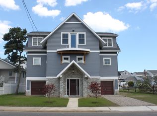 25 Riverdale Ave, Monmouth Beach, NJ 07750