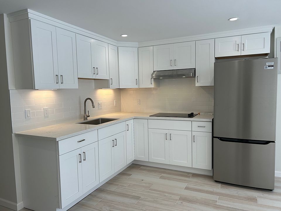 1st image of 382 Eastmoor Ave