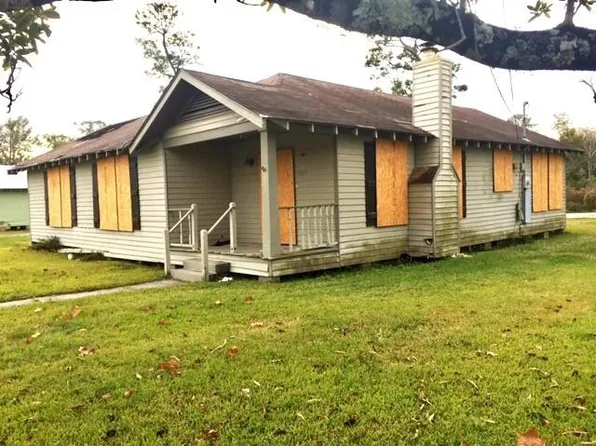 608 Pine St, Madisonville, LA 70447