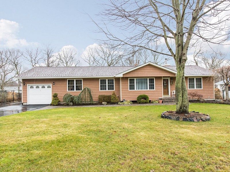 1st image of 15 Lolly Ln