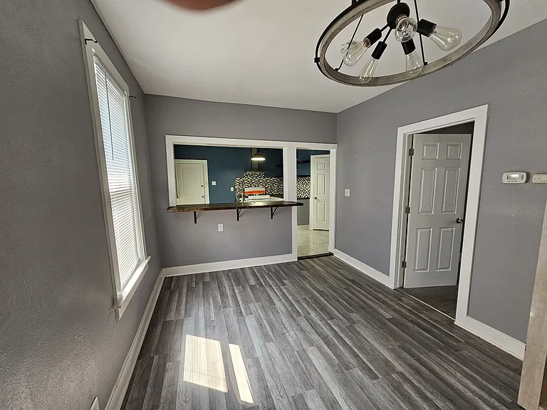 2227 W Cherry St — Photo 6