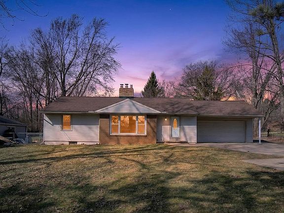 2nd image of 3304 Spring Arbor Rd