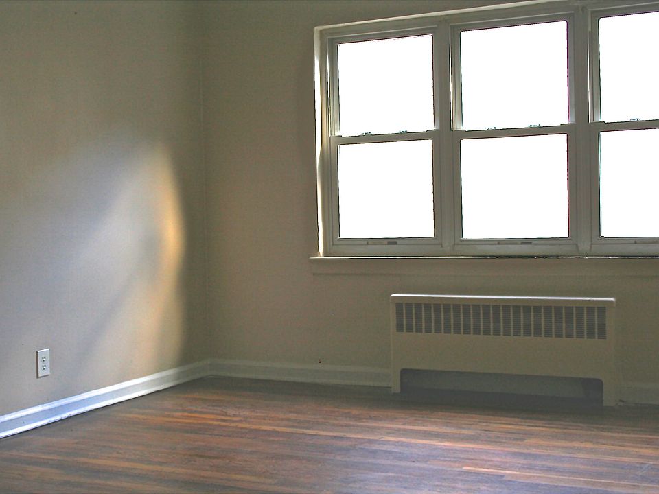 2nd image of 71 Clendenny Ave APT 3B