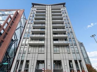 740 W Fulton St APT 503, Chicago, IL 60661