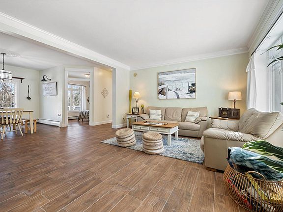 3rd image of 630 South Road